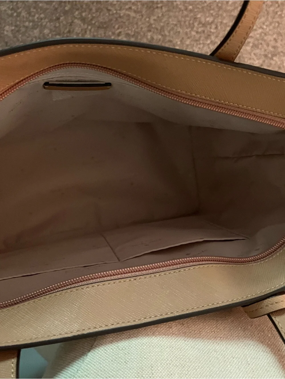 Kate Spade New York Dana Tote in Textured Warm Beige Finish. New without tags